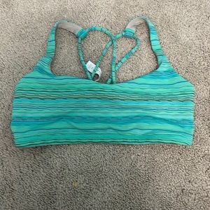 Lululemon sports bra size 4